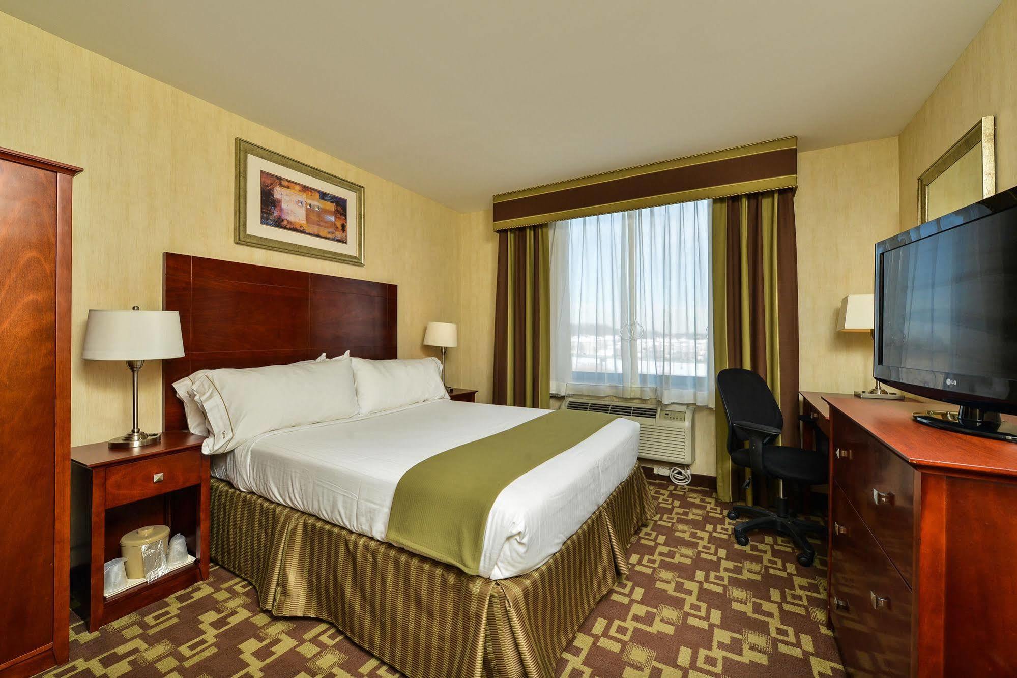 ניו יורק Holiday Inn Express Staten Island West, An Ihg Hotel מראה חיצוני תמונה